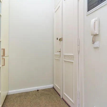 Beautiful Old Town Square Apartment